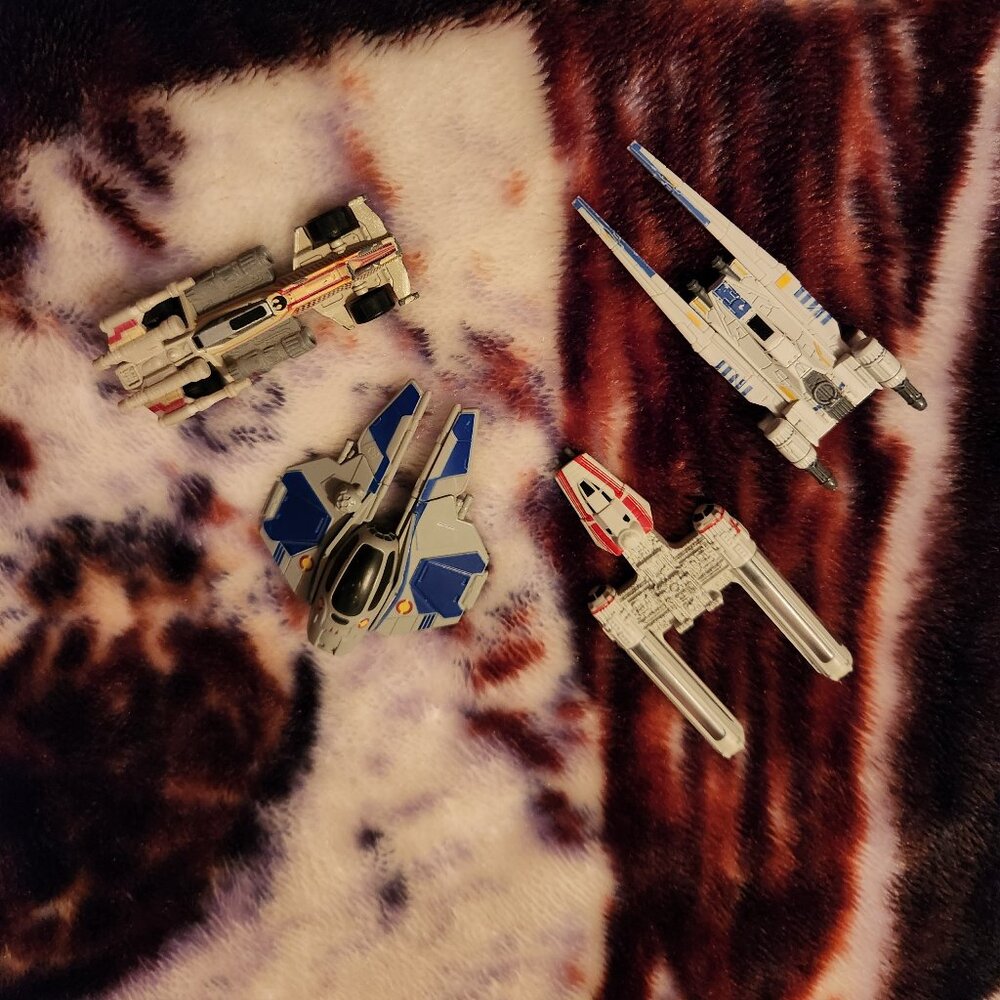 Star Wars Vehicle Figurines